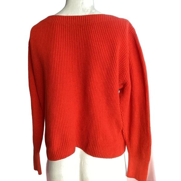 Banana Republic small/medium crop sweater.  0640 - Picture 2 of 7